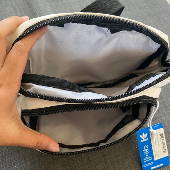 Adidas original white utility crossbody waist Fanny pack sport waist pack - Picture 3 of 7